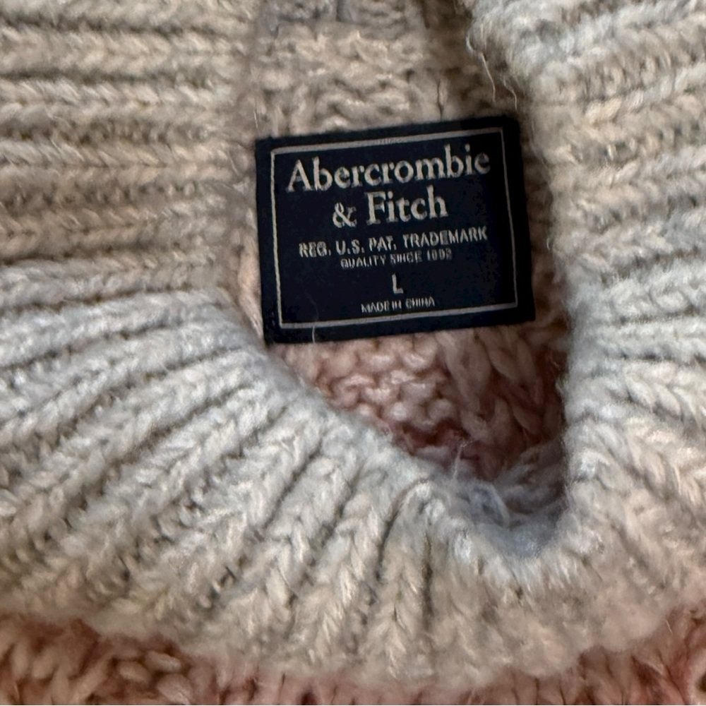 Abercrombie & Fitch Mock Neck Balloon Sleeve Sweater in Marroon/Gray/White - Picture 4 of 8